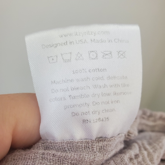 Limited Edition Itzy Ritzy Swaddle - Picture 7 of 7